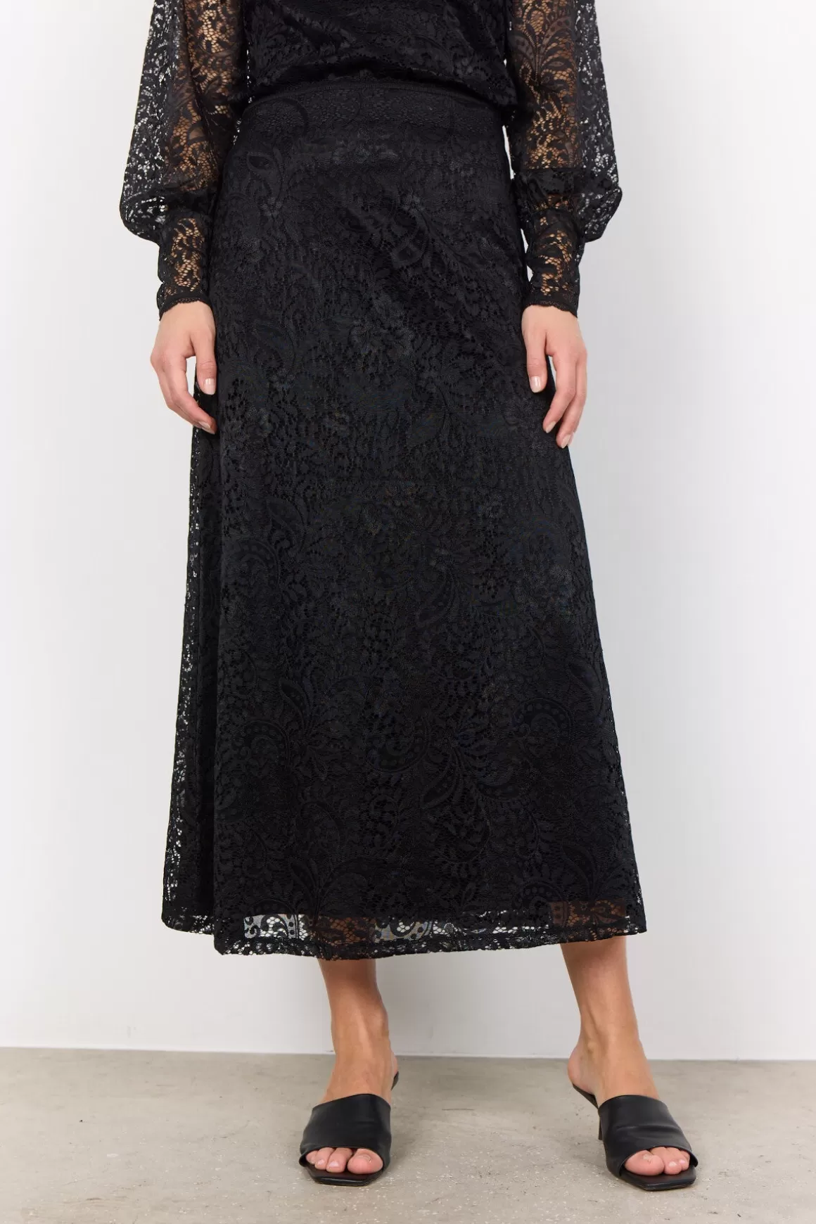 SC-NAILAH 3 Skirt Black-Soyaconcept Store