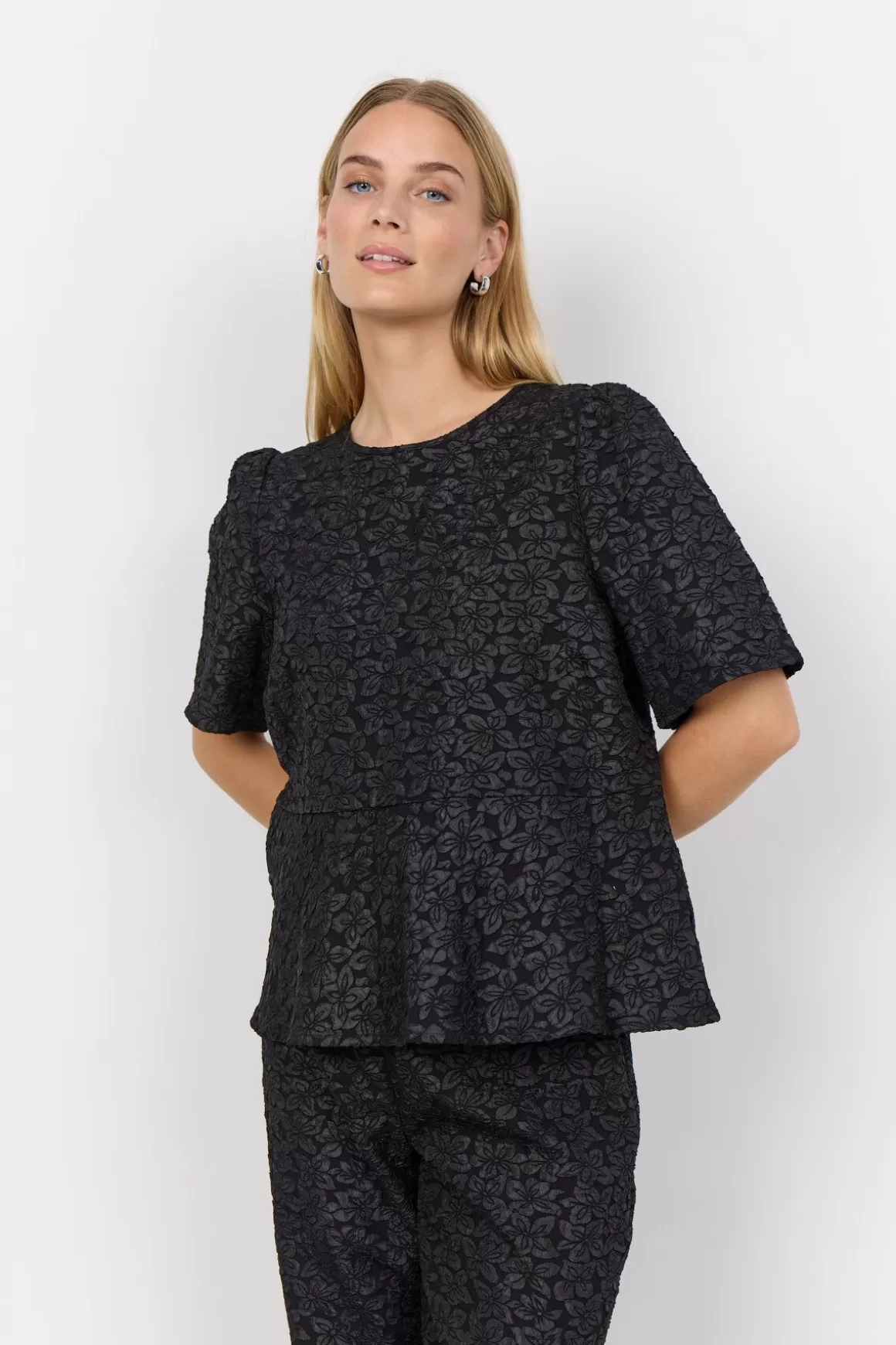 SC-NILDA 1 T-shirt Black-Soyaconcept Store